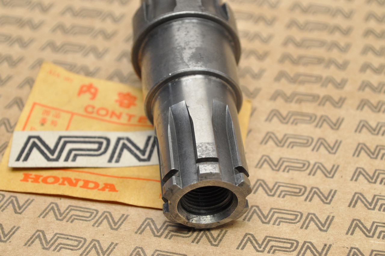 NOS Honda CB750 K2-K5 Final Drive Gear Shaft 23520-300-030