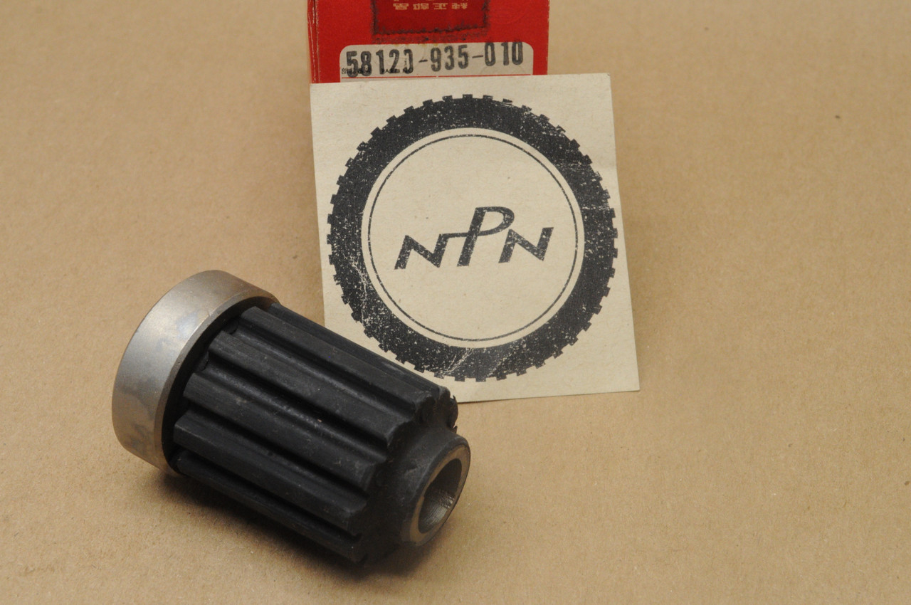 NOS Honda B75 Outboard Engine Propeller Bushing 58120-935-010