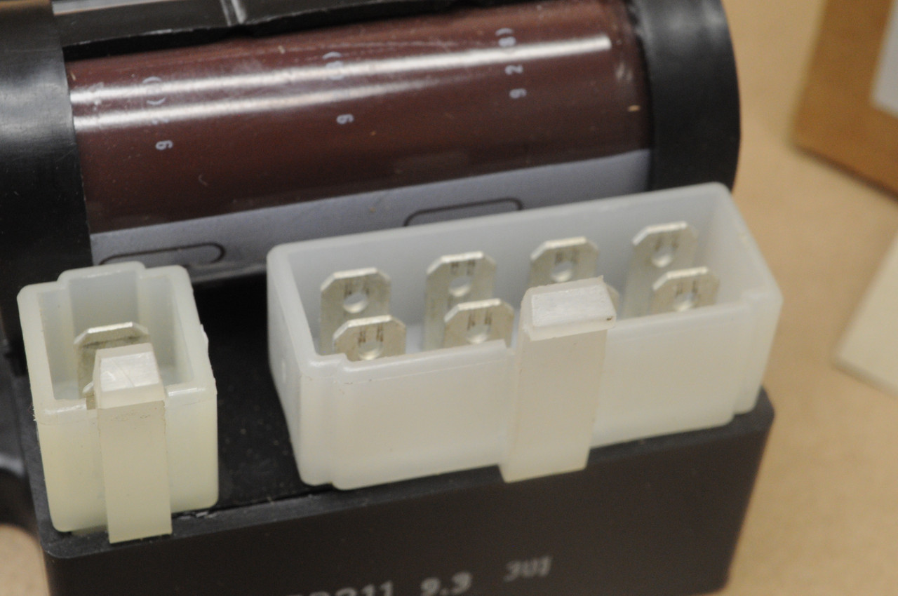 NOS Honda EM1800 EM2500 EX2200 Generator Regulator Unit 32350-ZB3-014