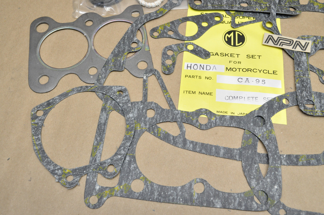 NOS Honda CA95 Benly MC Complete Top & Bottom End Gasket Kit 06111-202-000