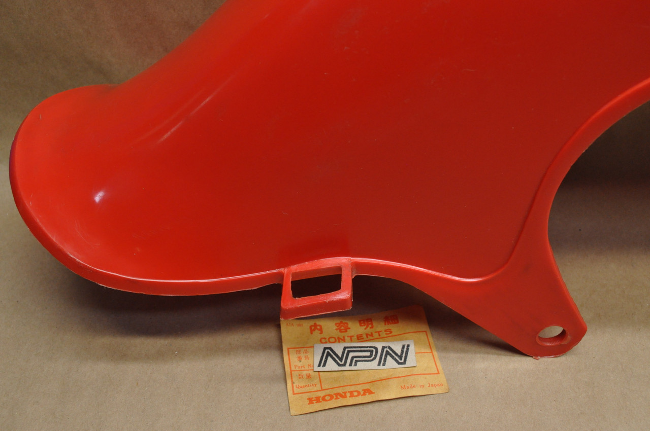 NOS Honda C200 CA200 CM91 Scarlet Plastic Front Fender 61100-030-610 C