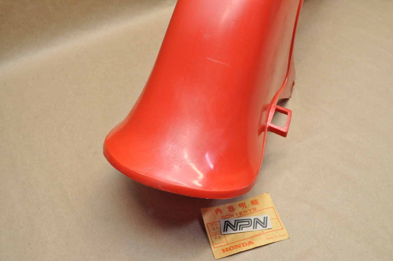 NOS Honda C200 CA200 CM91 Scarlet Plastic Front Fender 61100-030-610 C