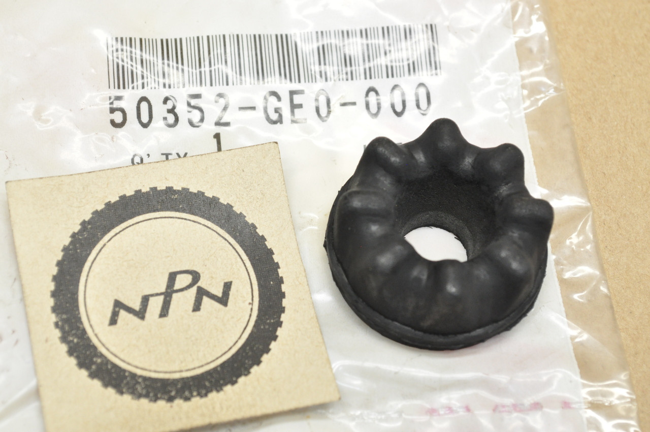 NOS Honda CH125 CH150 CH250 Elite Engine Hanger Stopper Rubber A 50352-GE0-000