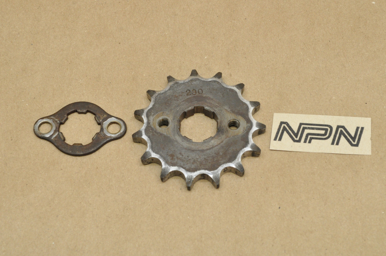 Vtg OEM Honda CL125 A SL175 SS125 Drive Chain Sprocket 15T & Retainer 23801-230-000
