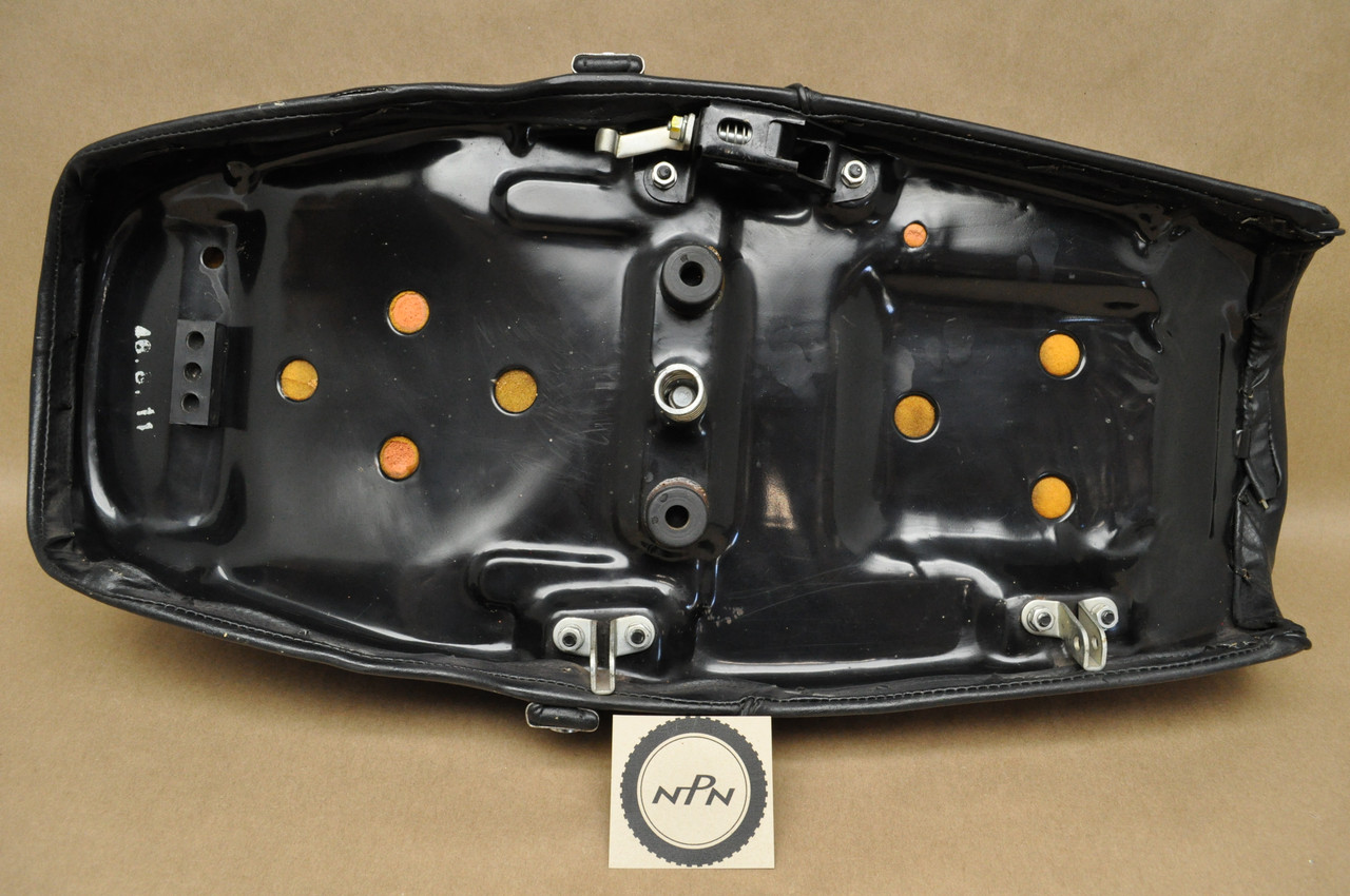NOS Honda CB350 K3 CL350 K3 Seat Cushion & Latch Assembly 77200-317-670 A