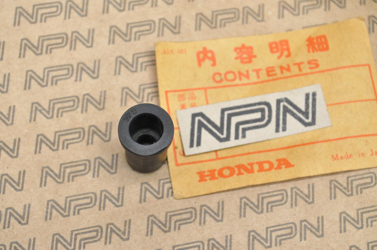 NOS Honda 1983 ATC110 Rear Brake Drum Rubber Drain Cap 40534-943-000
