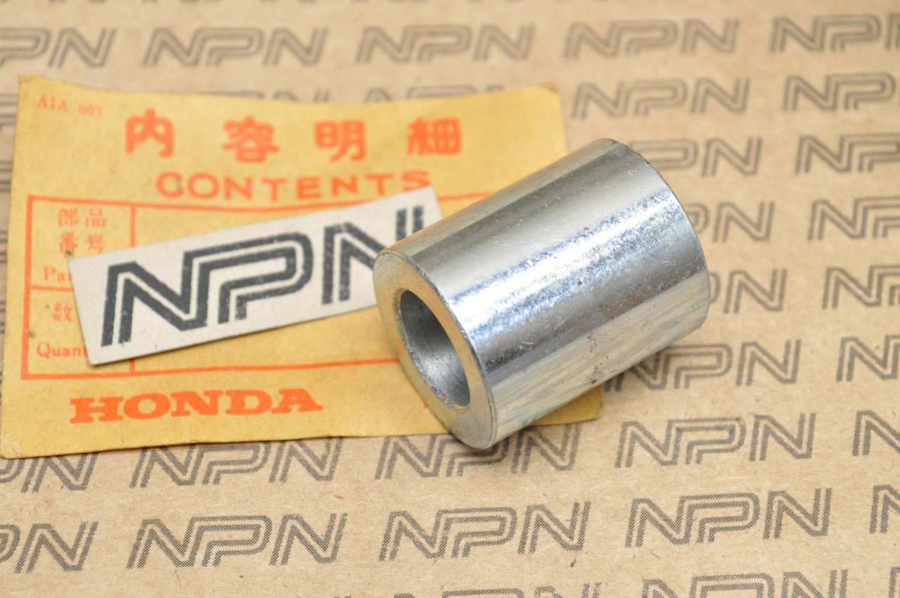 NOS Honda SL350 K0 Front Wheel Axle Side Collar 44311-310-000