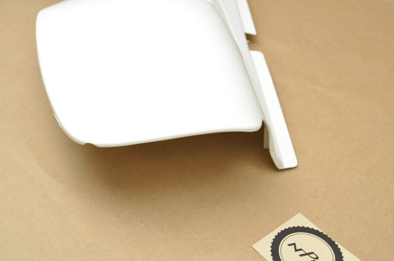 Vintage OEM Honda XR650 L Left Side Cover 83620-MY6-920 ZB