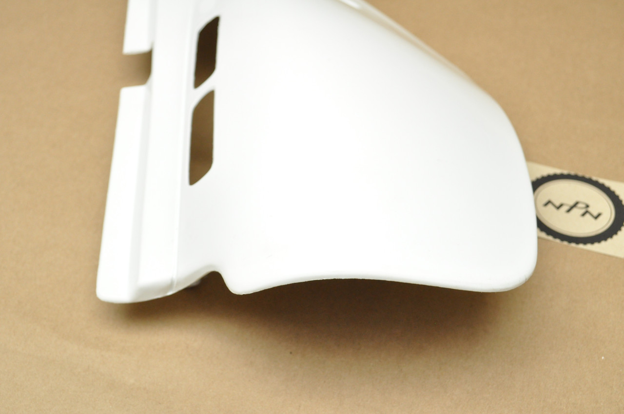 Vintage OEM Honda XR650 L Right Side Cover White 83520-MY6-920 ZB