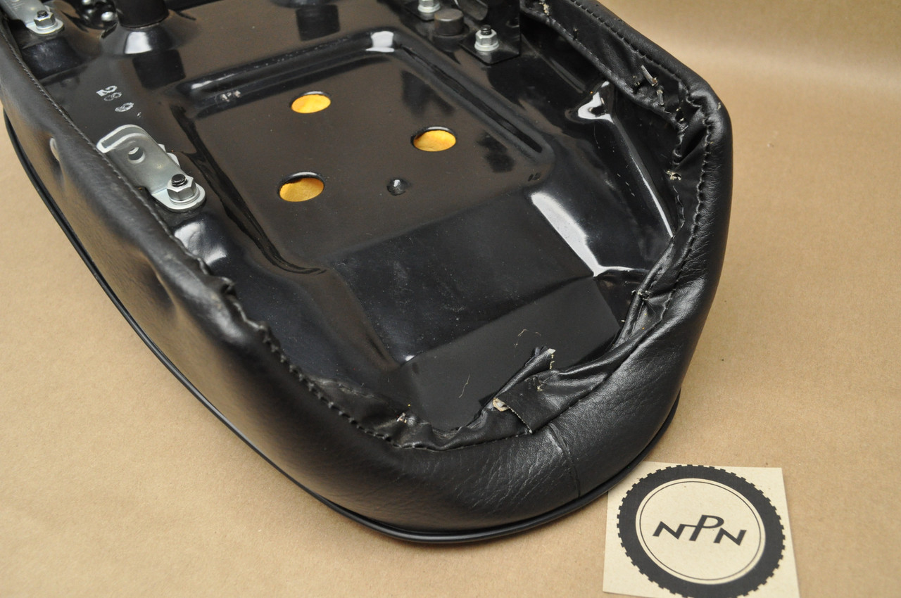 NOS Honda CL350 K4 Seat Cushion & Latch Assembly 77200-345-670 A
