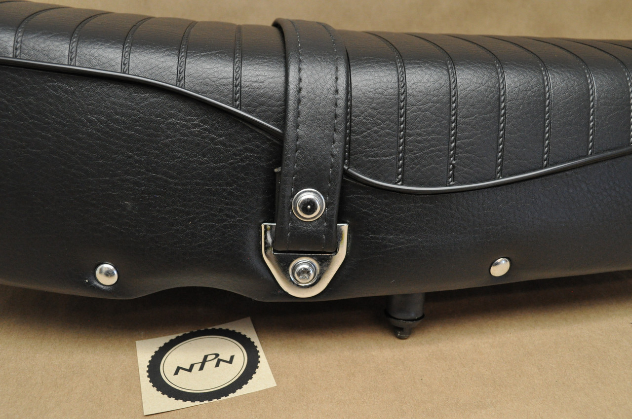 NOS Honda CL350 K4 Seat Cushion & Latch Assembly 77200-345-670 A