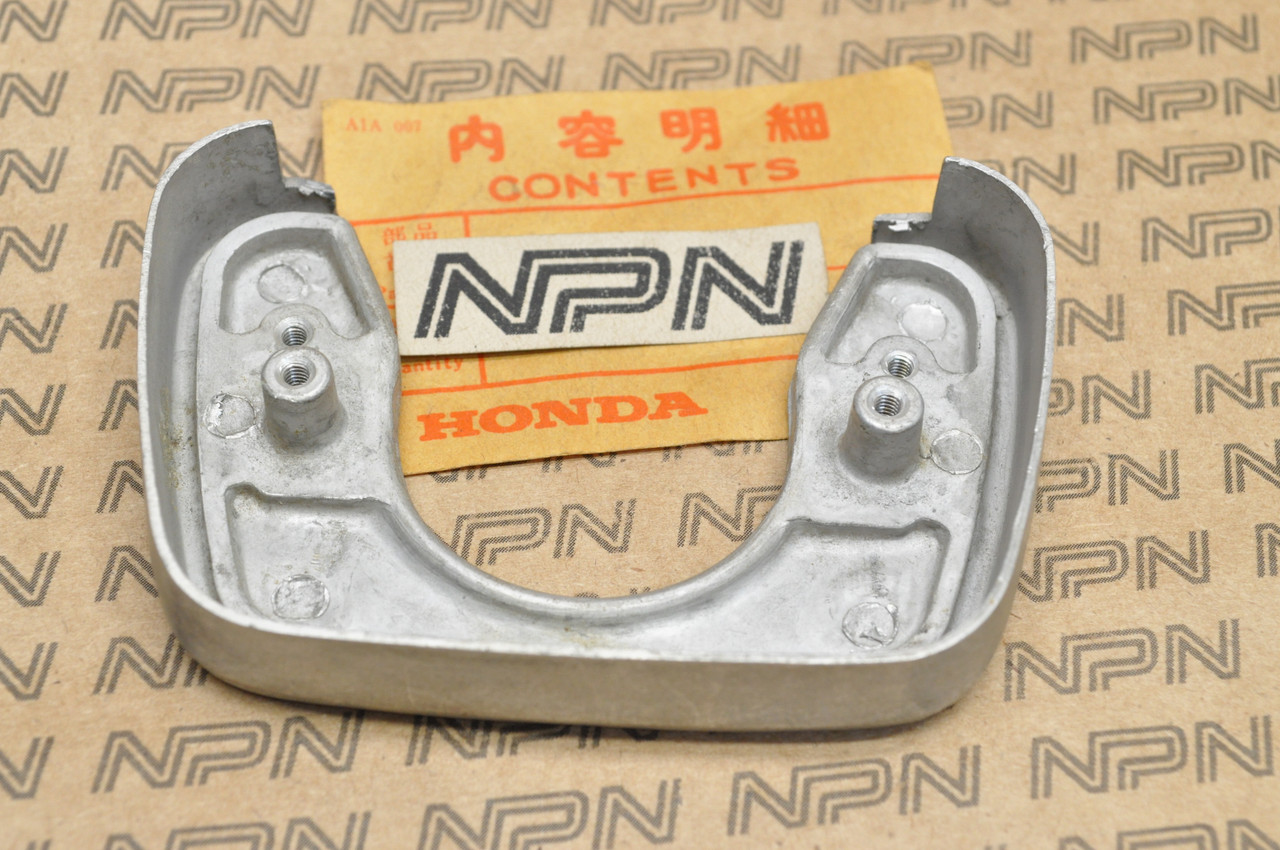 NOS Honda C100 CA72 CA95 CB450 CB77 CL77 CT90 S65 Lens Plate 33705-268-670