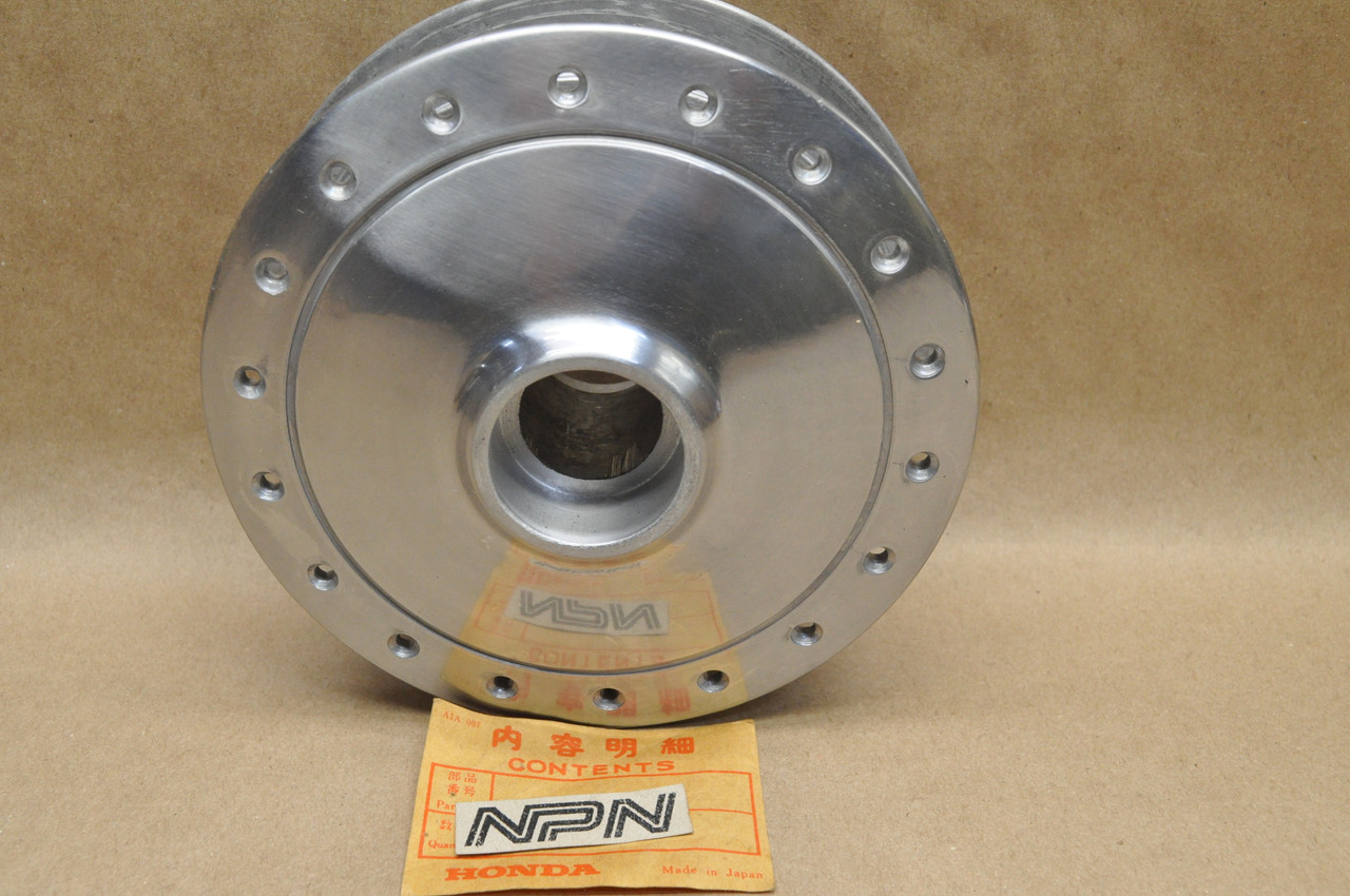 NOS Honda CB125 CL100 CL125 CT90 S90 SL100 SL70 XL70 Wheel Hub 44601-107-770