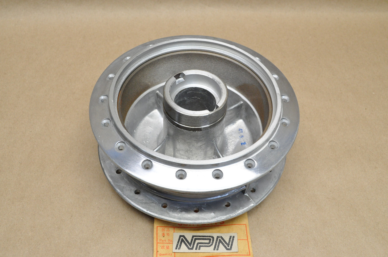 NOS Honda CB125 CL100 CL125 CT90 S90 SL100 SL70 XL70 Wheel Hub 44601-107-770