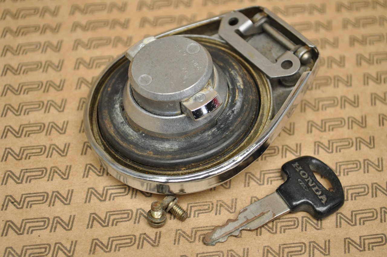 Vintage OEM Honda VF750 C VT700 C VT750 C Gas Tank Cap w/ Key 17620-MB1-003