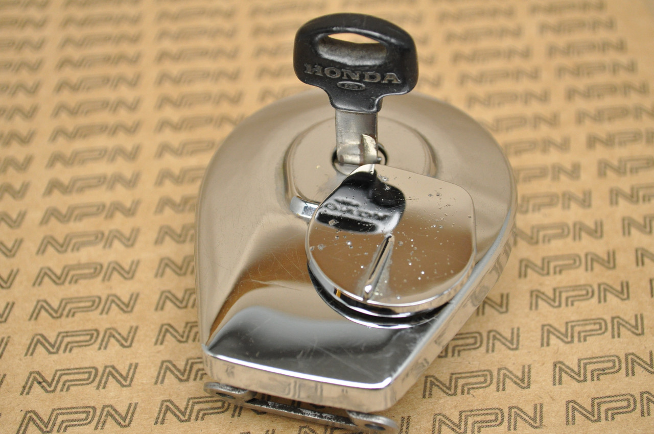 Vintage OEM Honda VF750 C VT700 C VT750 C Gas Tank Cap w/ Key 17620-MB1-003