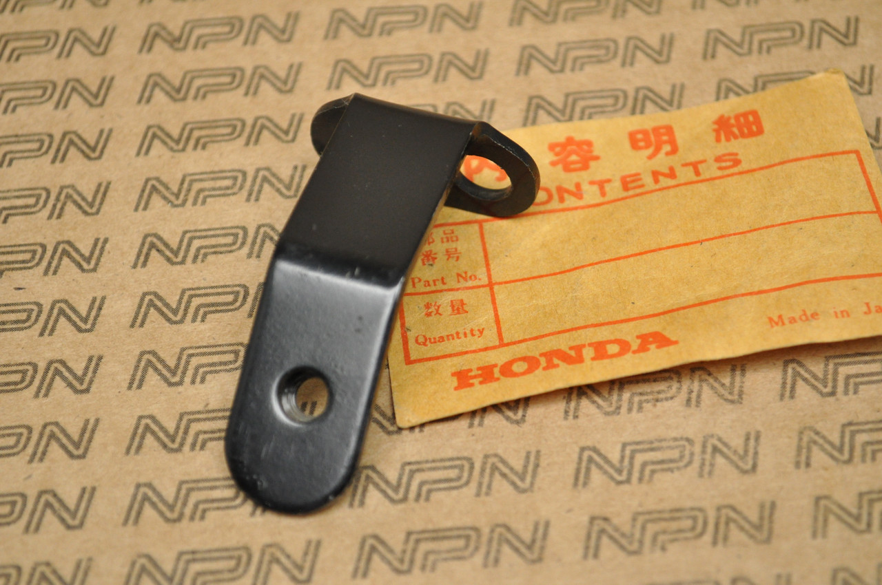 NOS Honda XL175 K0-K1 XL250 K1-K2 XL350 K1 Reflector Stay Bracket 33750-362-000