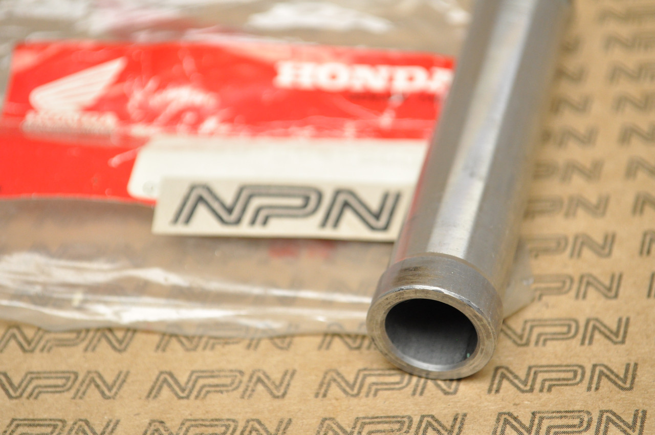 NOS Honda 1986-91 CR80 R Rear Wheel Axle Distance Collar 42620-GC4-600