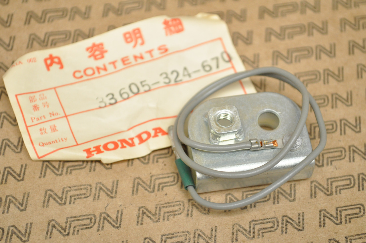 NOS Honda CB125 S CL100 S CL125 S Left Rear Turn Signal Stopper 33605-324-670