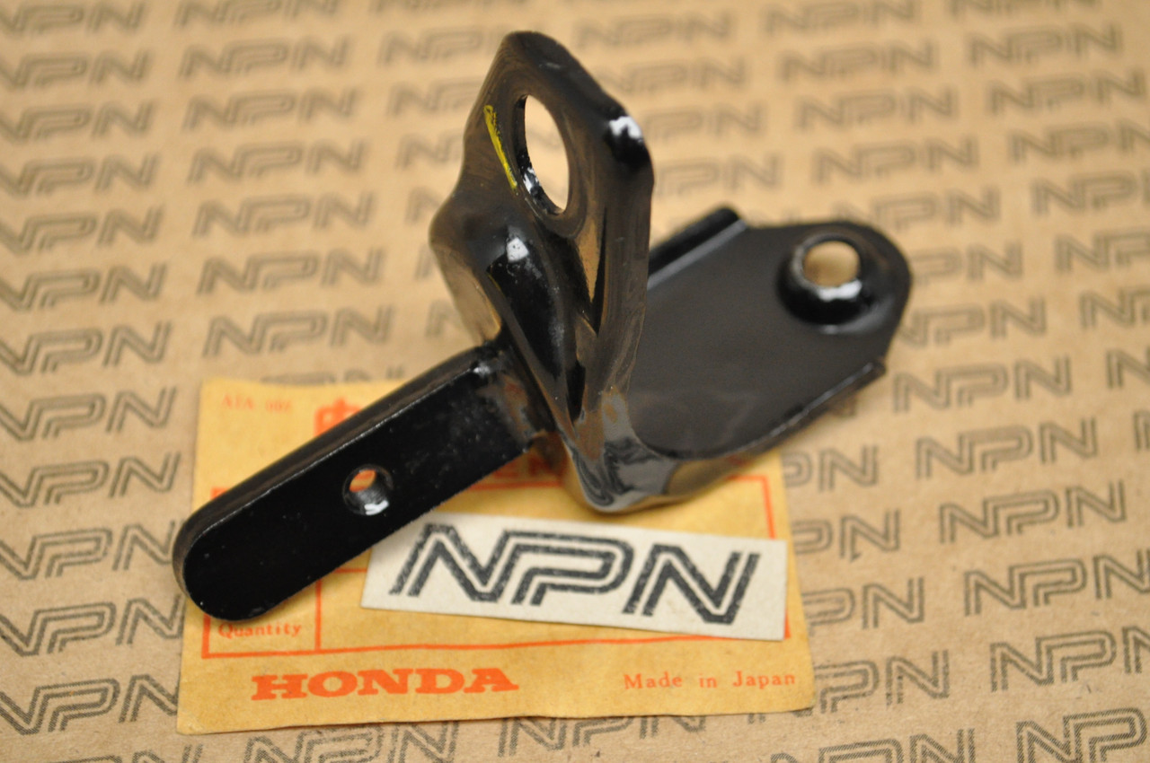 NOS Honda CB650 CB750 F CB750K Left Front Turn Signal Stay Bracket 33610-425-000
