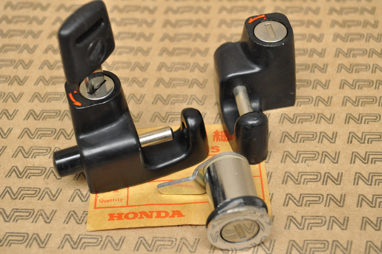 NOS Honda GL1000 GL1000LTD Helmet & Shelter Lock w/ Key Set 35010-371-671