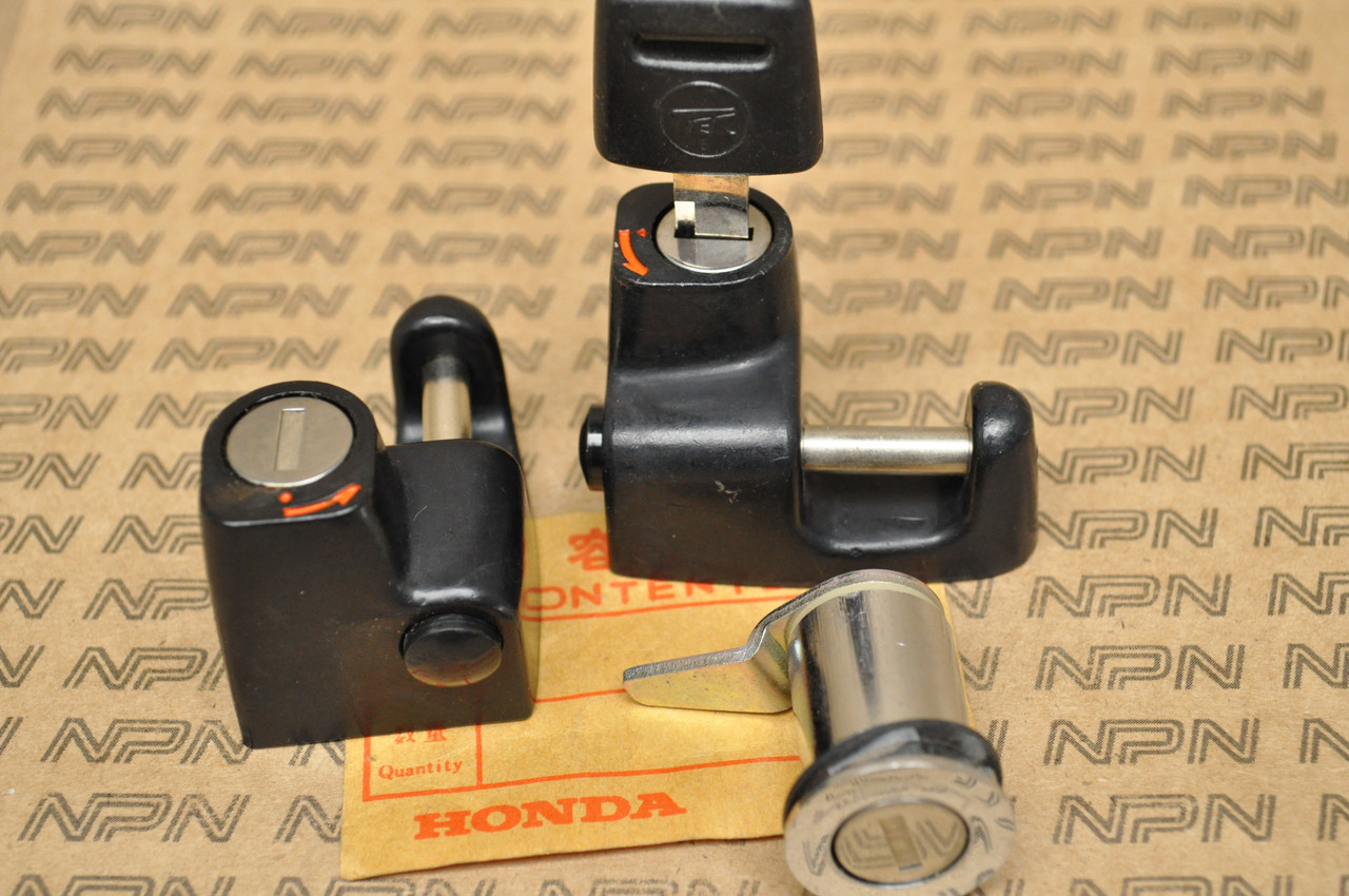 NOS Honda GL1000 GL1000LTD Helmet & Shelter Lock w/ Key Set 35010-371-671