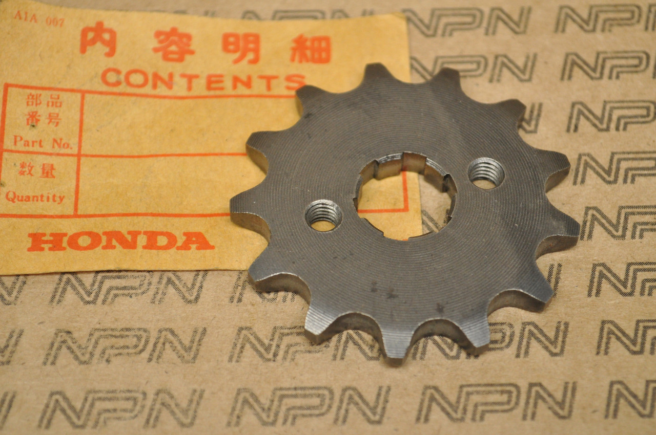 NOS Honda C100 CA100 Front Chain Drive Sprocket 13T 23801-011-810