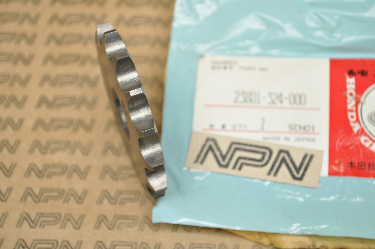 NOS Honda CA95 CB92 CL125 CM200 SL125 TL125 XL125 Sprocket 15T 23801-324-000