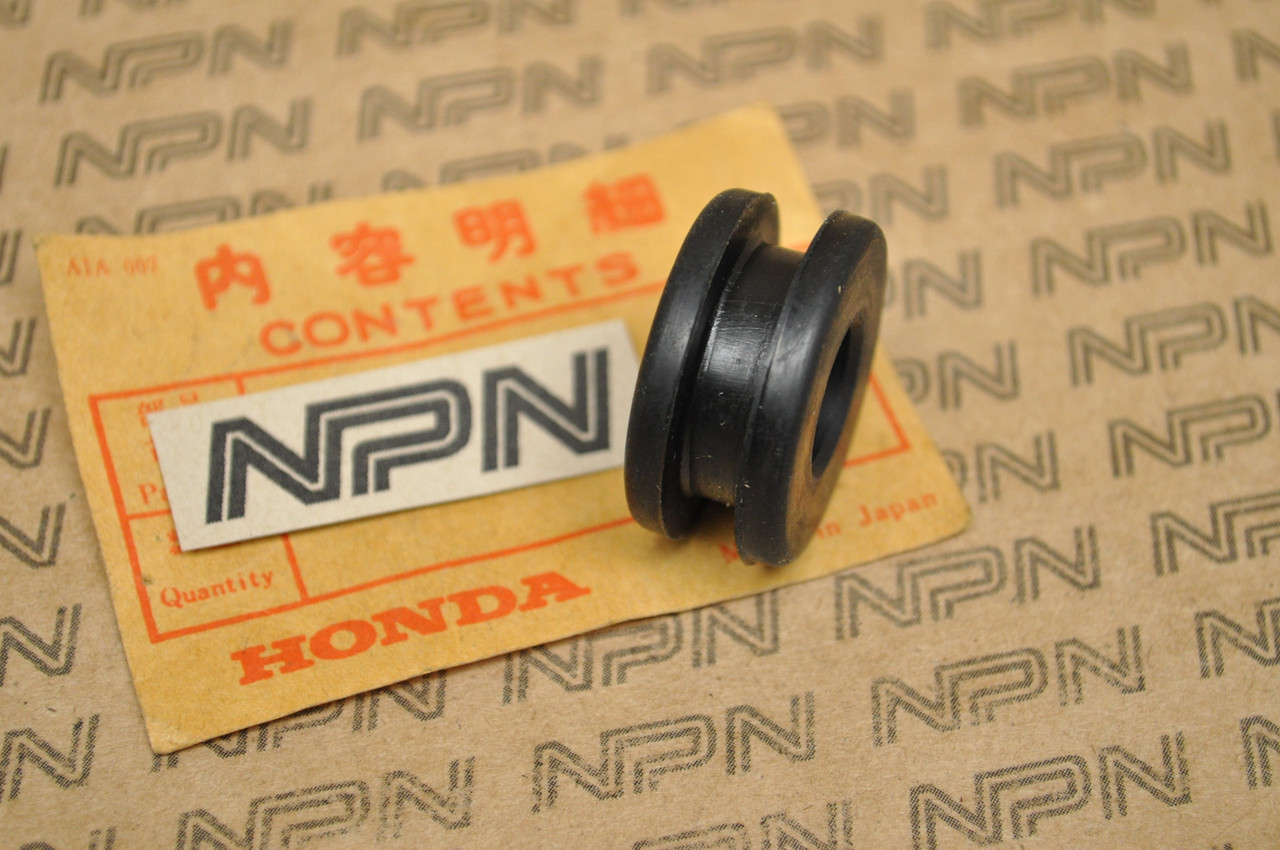 NOS Honda CB350 CB450 CL350 CL450 Rear Fender Mount Rubber 80102-292-670