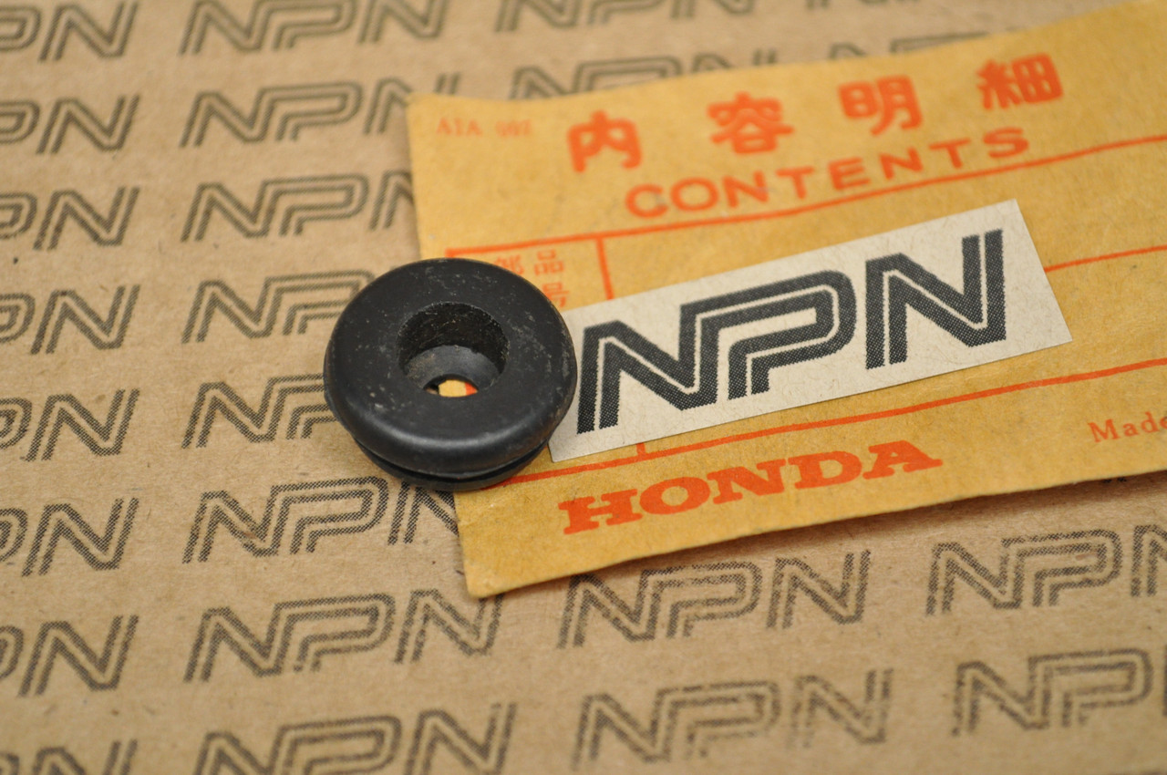 NOS Honda CB550 CB750 CBR600 VF700 XL100 XL600 XL80 Grommet 80102-323-000
