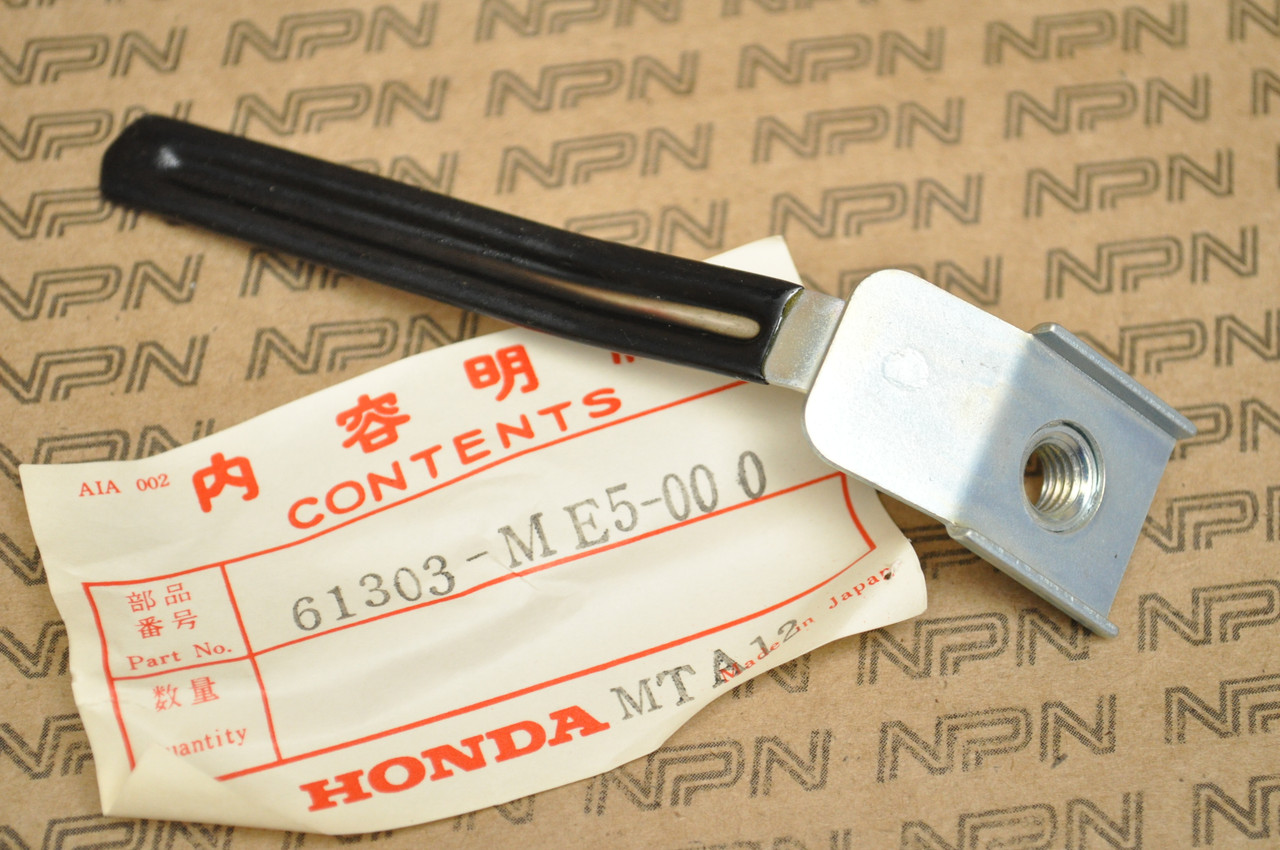 NOS Honda 1983-85 CB650 SC 1983-84 VT500 FT Head Light Case Nut 61303-ME5-000