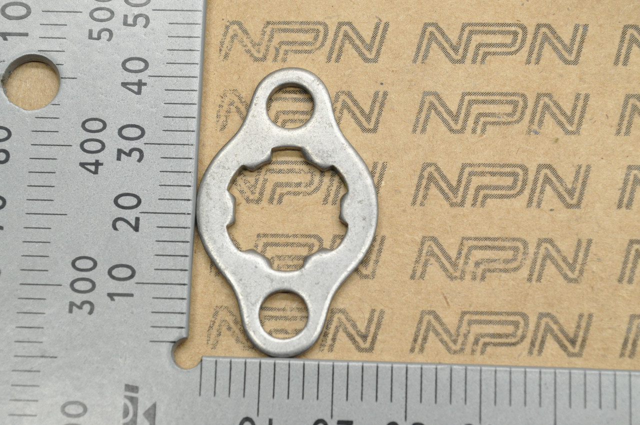 NOS Honda C100 CA100 Drive Sprocket Fixing Plate 23811-011-810