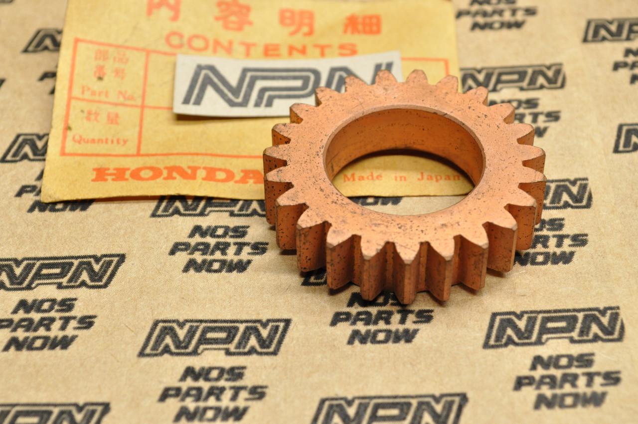 NOS Honda S65 Kick Start Starter Pinion Gear 28211-035-000