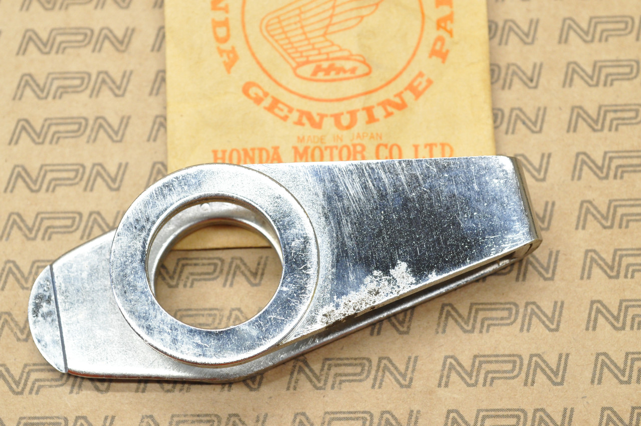 NOS Honda CA77 CA72 Right Chain Tensioner Adjuster 40543-253-010