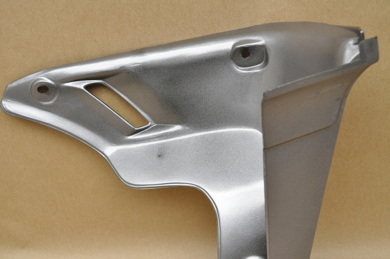 NOS Honda 1982 GL500 Silver Wing Silver Lower Cowling Fairing 64290-MA1-770 ZC