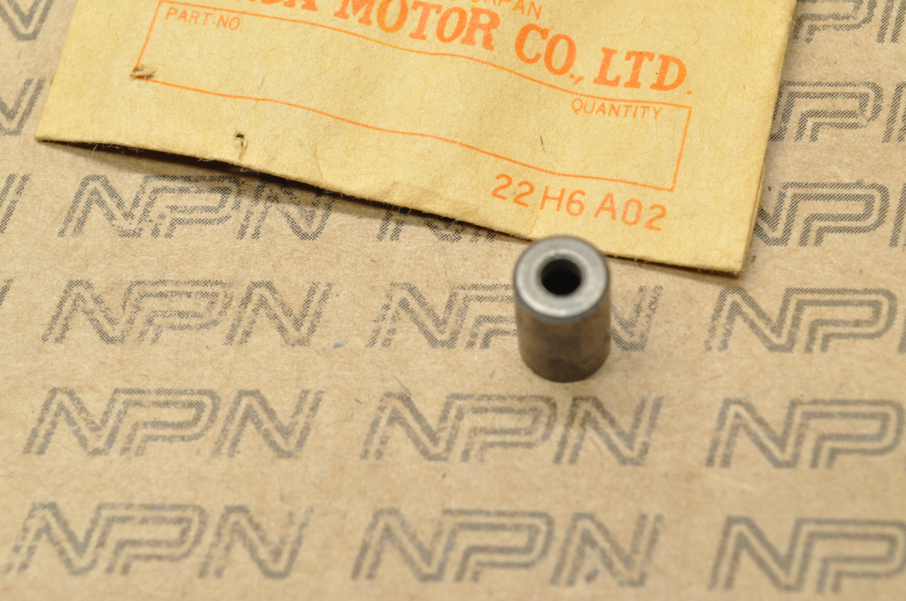 NOS Honda C70 CL70 CM91 CT70 CT90 SL70 Z50 Oil Pass Through 25551-040-007