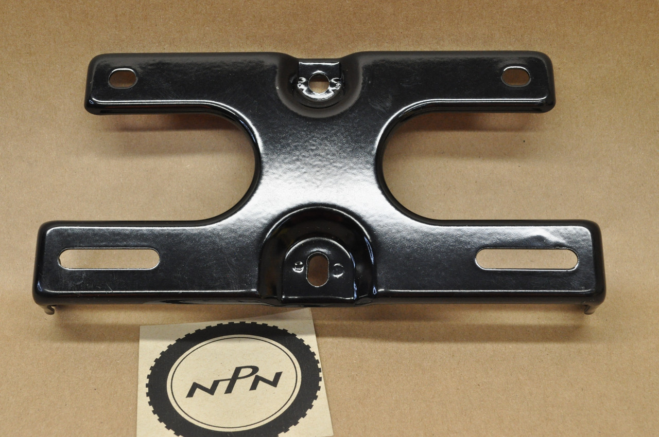 NOS Honda PA50 Hobbit Tail Light License Plate Bracket 84701-148-672 B