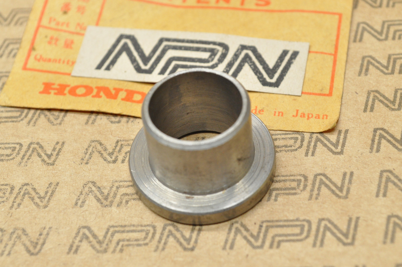 NOS Honda CB350 CB360 CB400 CL350 SL350 Rear Axle Collar B 42625-286-000