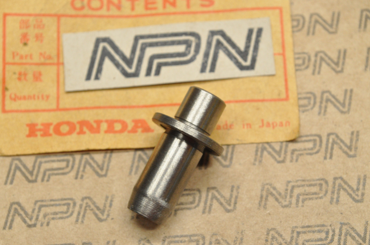 NOS Honda CD125 CL125 A SS125 A Exhaust Valve Guide 12023-230-310