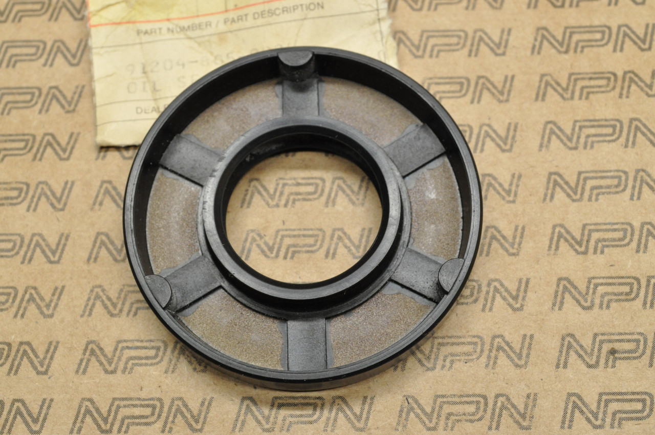 NOS Honda E1500 EG1500 Generator G30 G42 Engine Oil Seal 30x65x10 91204-805-003