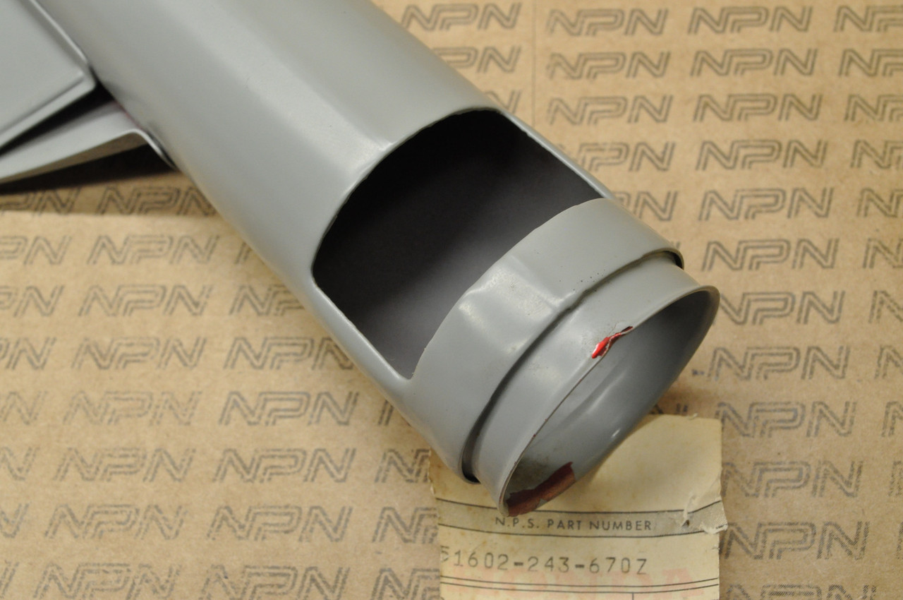 NOS Honda CL125 A SS125 A Right Fork Ear Head Light Stay Bracket 51602-243-670 Z