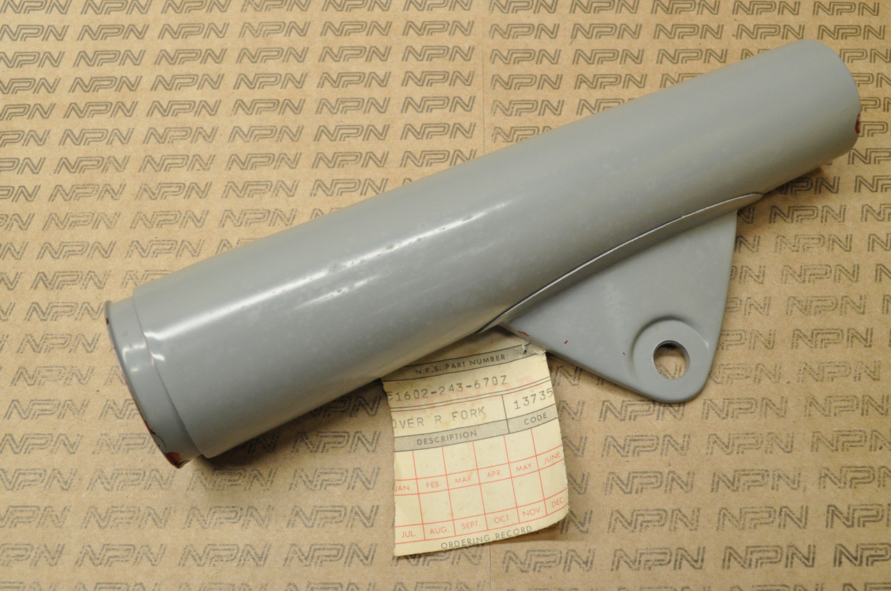 NOS Honda CL125 A SS125 A Right Fork Ear Head Light Stay Bracket 51602-243-670 Z