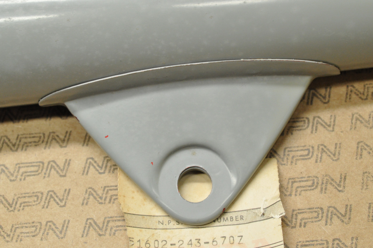 NOS Honda CL125 A SS125 A Right Fork Ear Head Light Stay Bracket 51602-243-670 Z