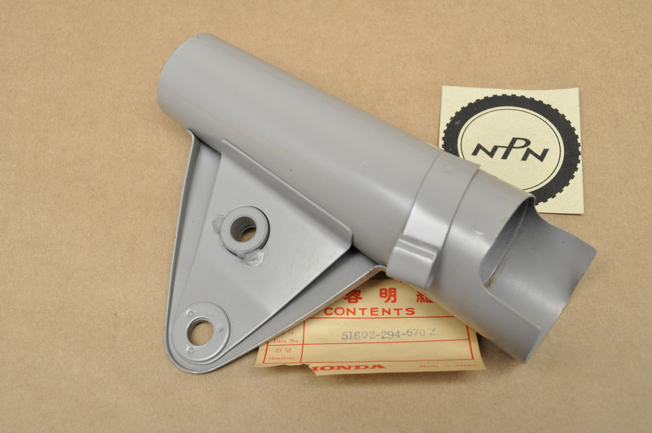 NOS Honda CL450 K2-K4 Right Head Light Fork Ear Stay Bracket 51602-294-670 Z