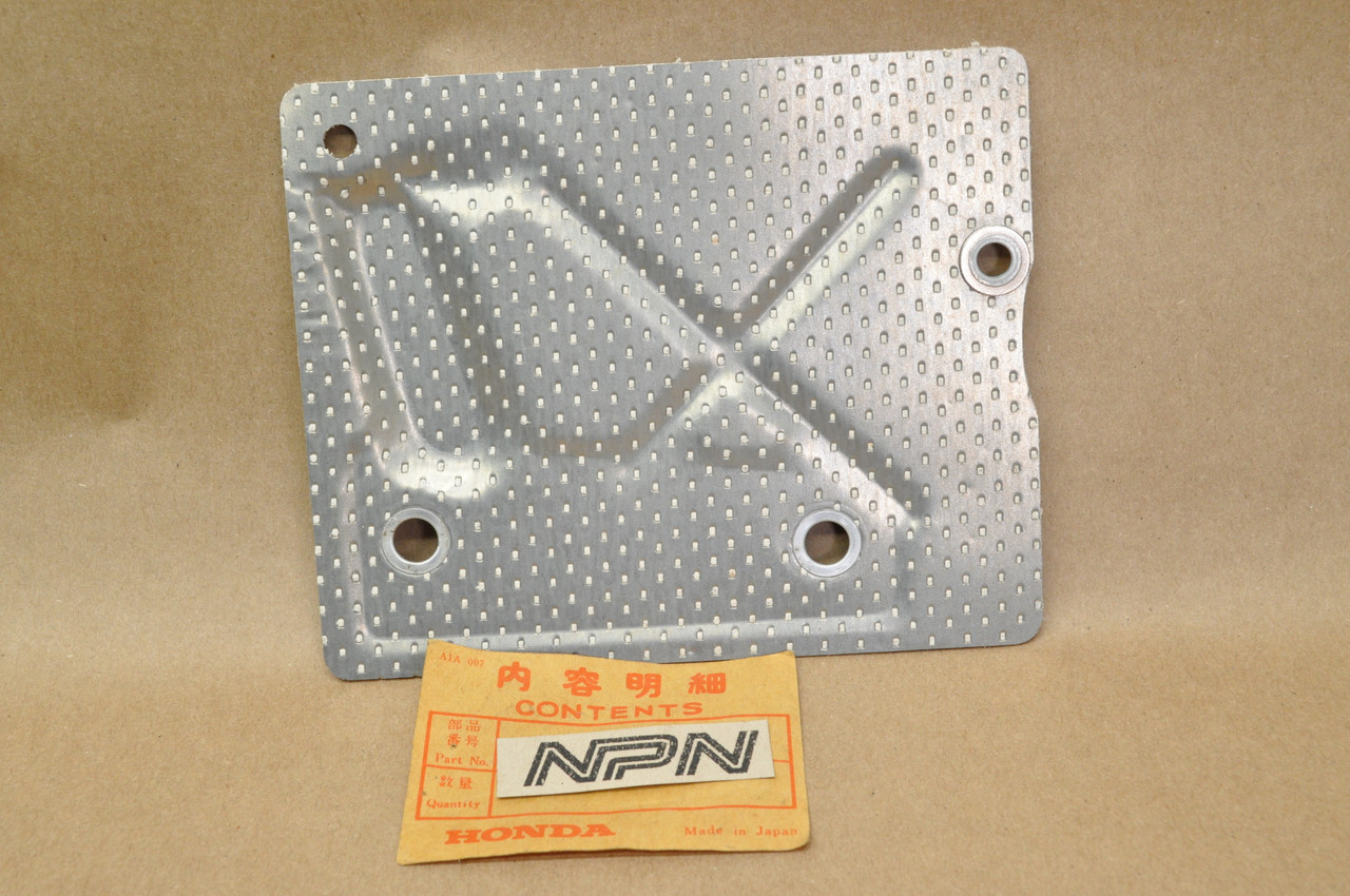 NOS Honda GL1000 GL1000LTD Gold Wing Timing Belt Insulator Plate 11535-371-000