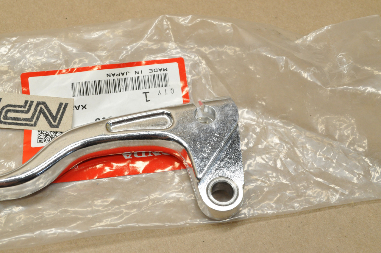 NOS Honda XR200 R XR80 R Right Handlebar Brake Lever 53175-GFW-305