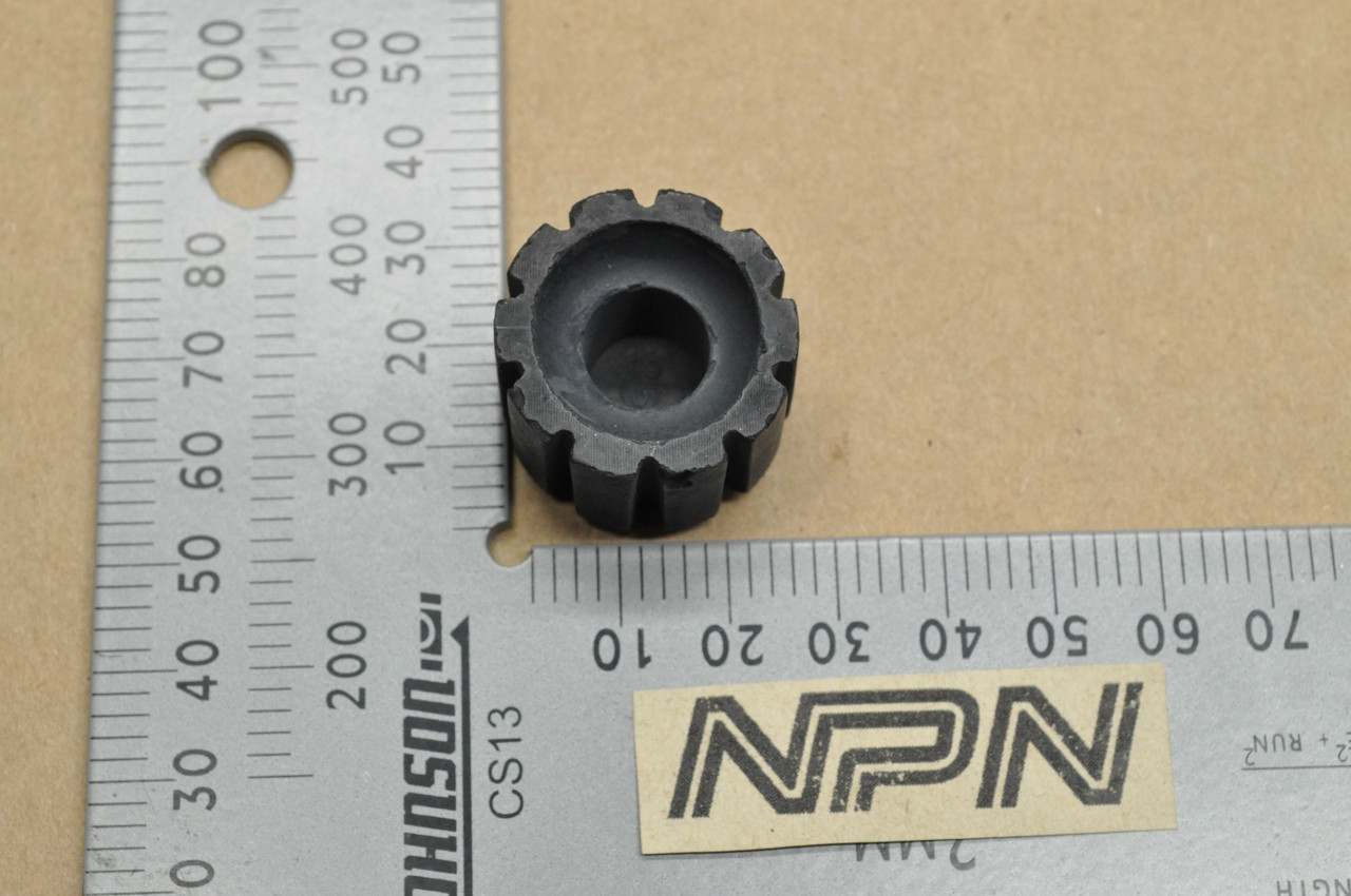 NOS Honda TRX300 TRX300FW Fourtrax Gas Tank Front Mount Rubber 17611-HM5-730