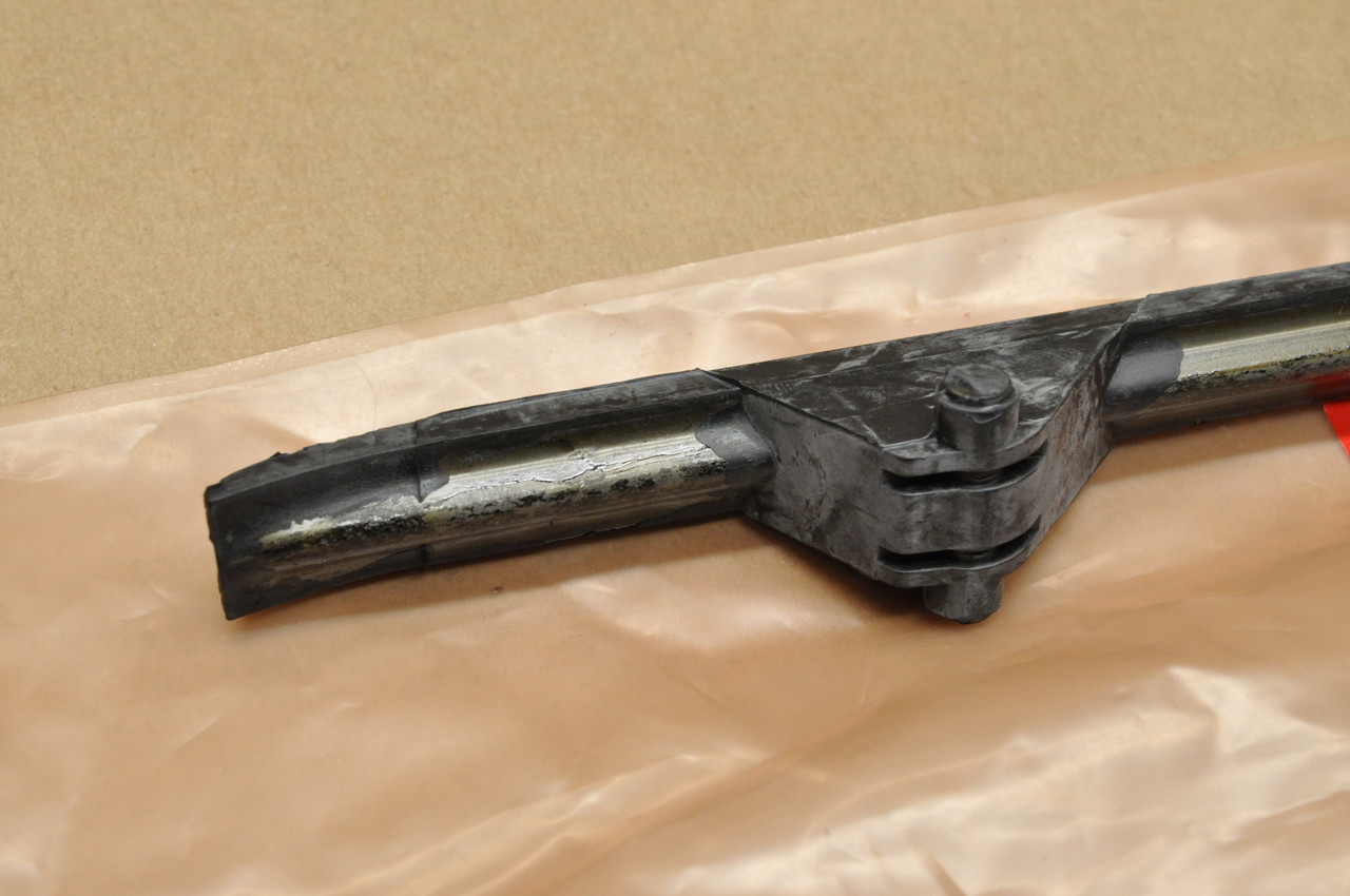 NOS Honda ATC250 ES Big Red ATC250SX TRX250 Cam Chain Guide 14620-HA0-003