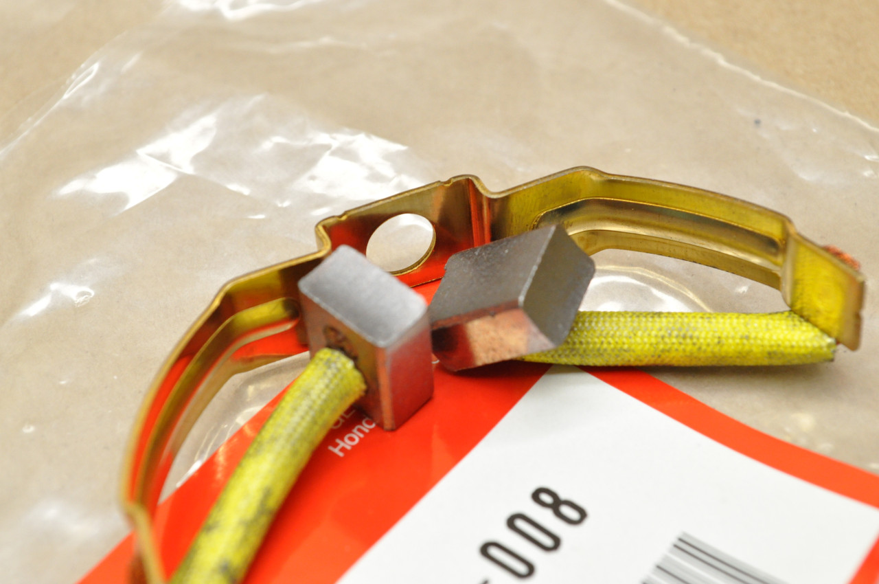 NOS Honda CB900 CBR1100 CBR900 VT1100 VT600 VT750 Brush Terminal 31201-MR6-008