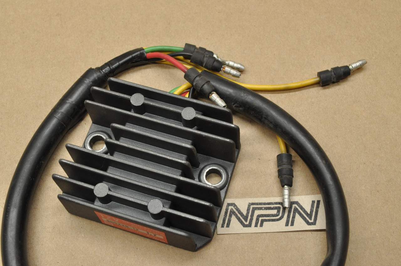 NOS Honda 1988 TRX200 SX Fourtrax Voltage Regulator Rectifier 31600-HB3-010